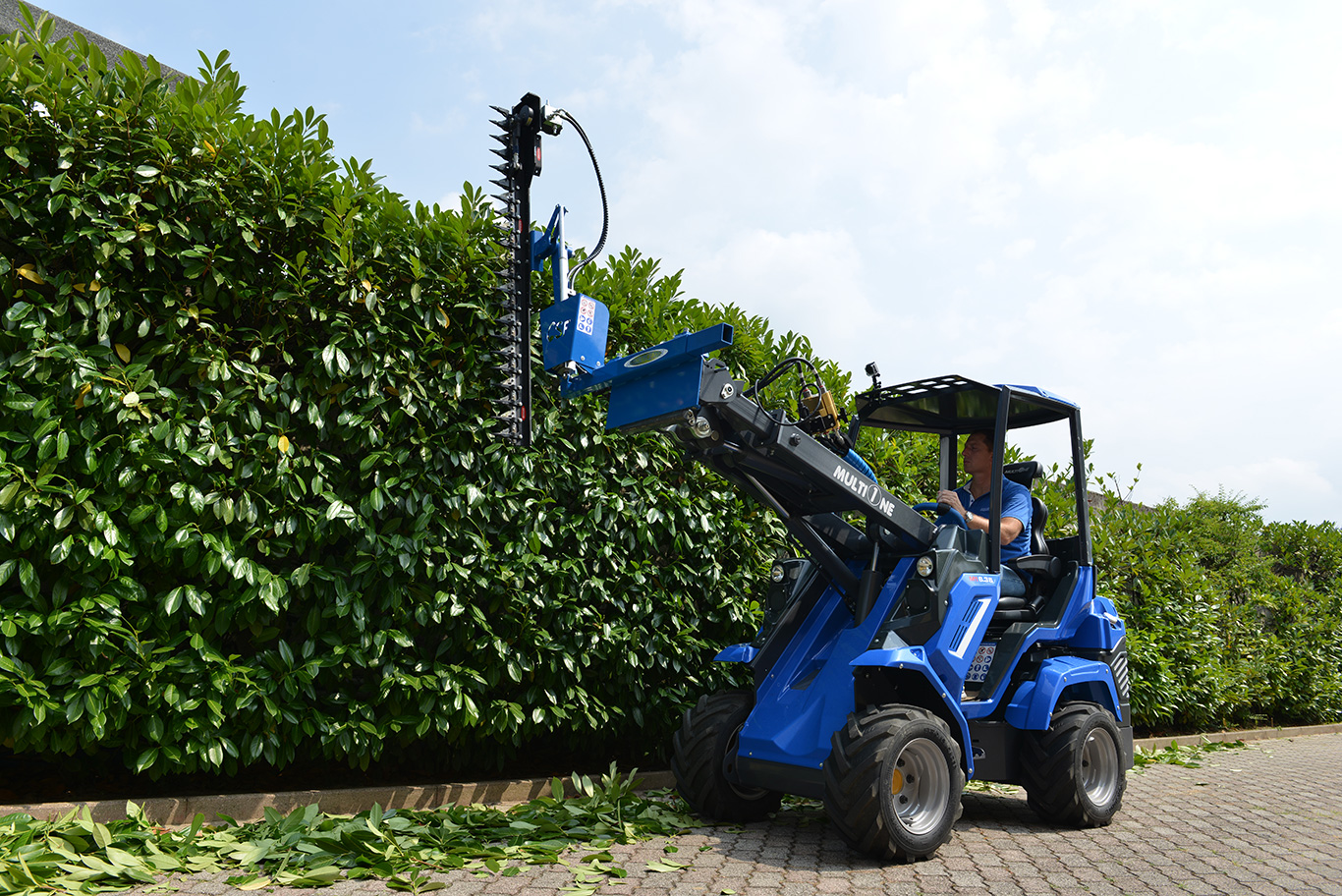 hedge-trimmer for mini loader