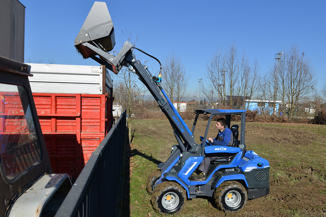 Hight Tip Bucket for mini loaders Multione 03