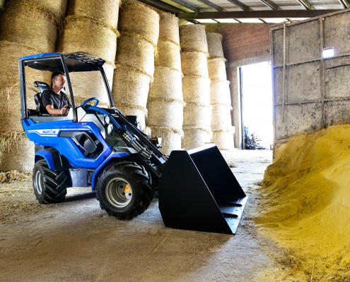 High volume bucket for mini loaders MultiOne 02
