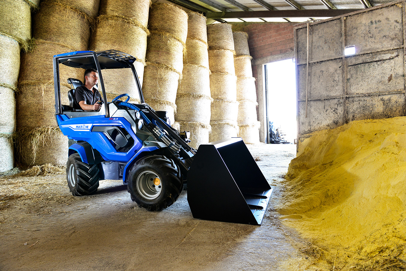 High volume bucket for mini loaders MultiOne 02