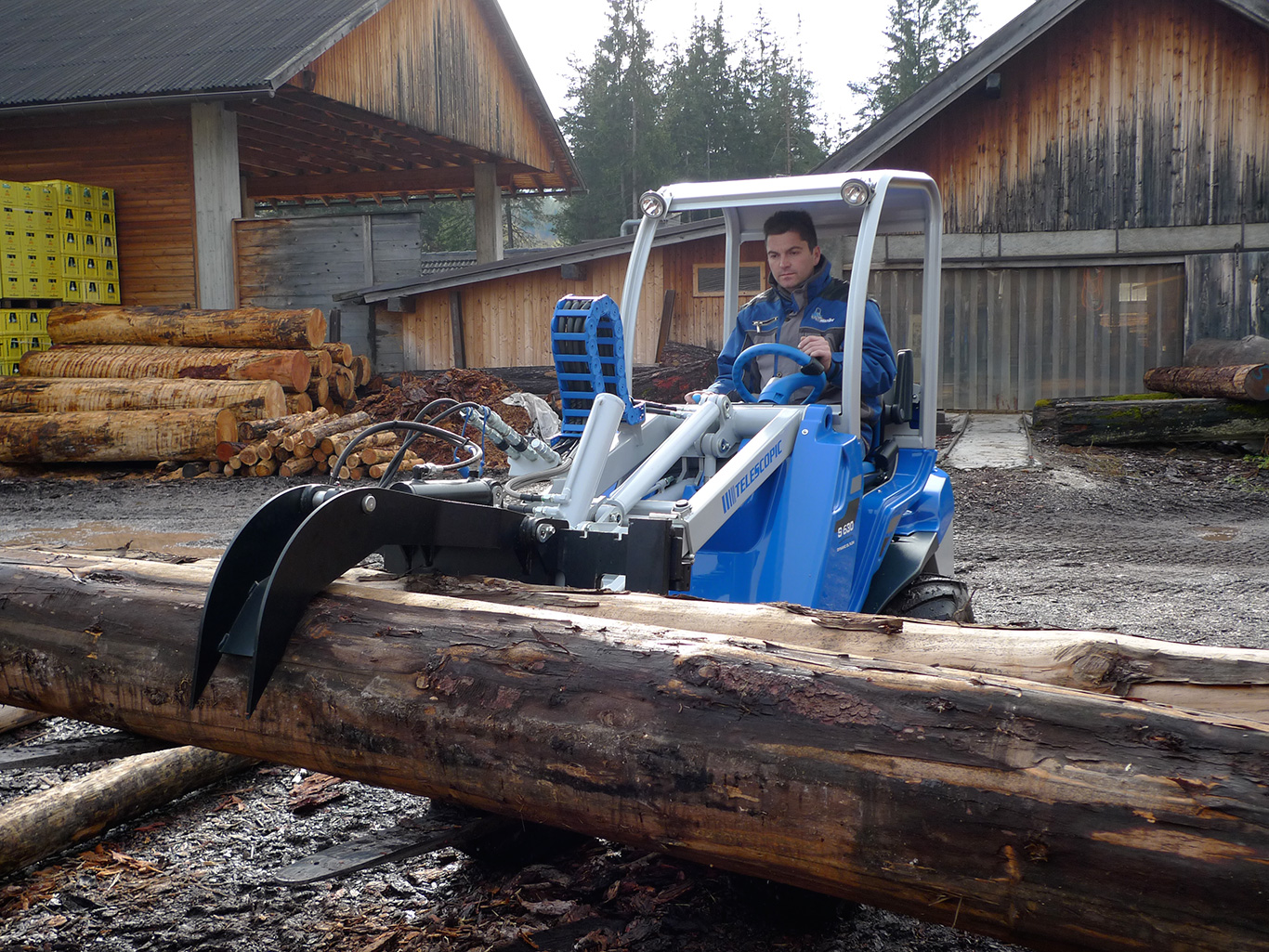 Multione-hydraulic-clamp-for-pallet-fork