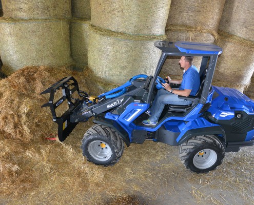 Heavy duty silage fork for mini loaders MultiOne 02