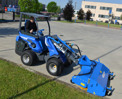 MultiOne-mini-loader-SD-series-sweeper