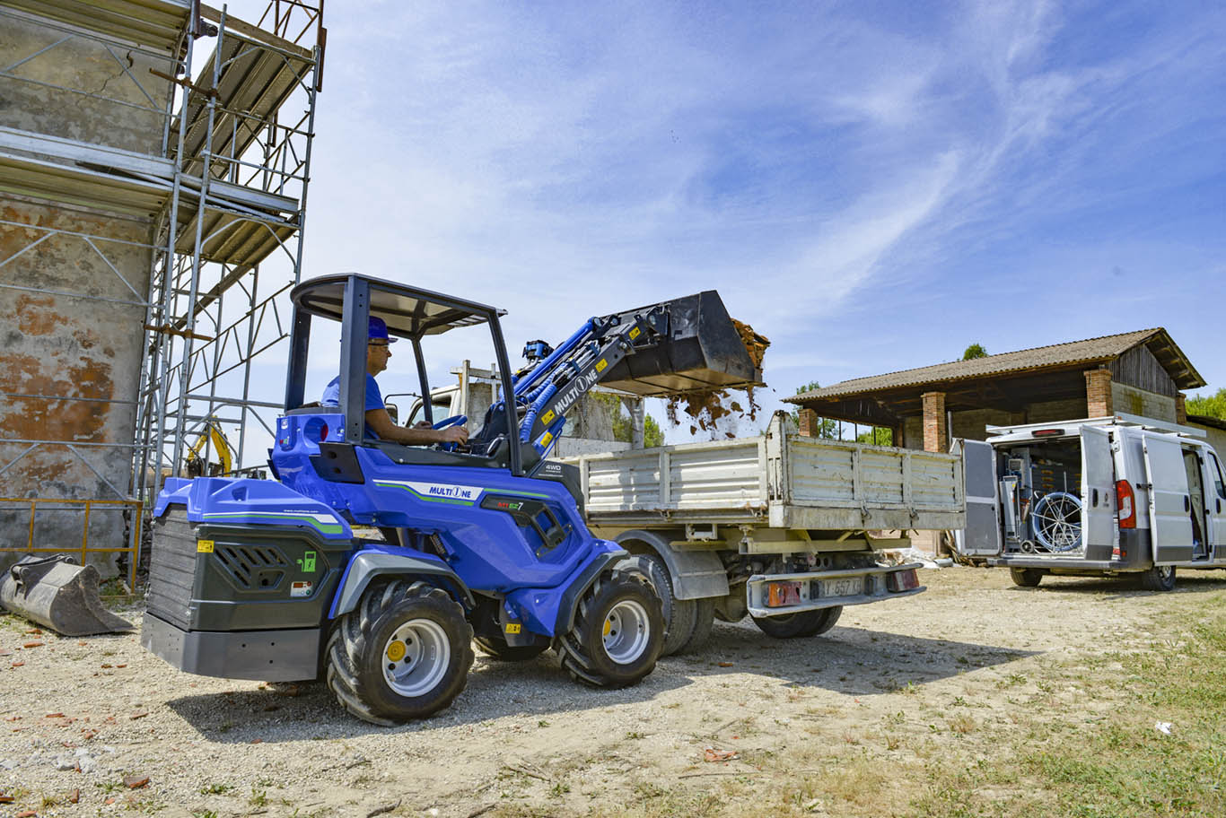Electric mini loader dumping - EZ MultiOne mini loader